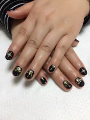 -进巍美甲美睫店