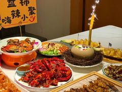-嗨辣小聚·盘锦河蟹·海鲜烧烤龙虾(盘锦十年好店)