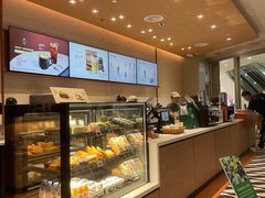 -星巴克臻选(莘庄仲盛店)