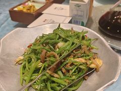 -海派美食·家宴海鲜青岛菜·石锅鲽鱼头(东方城店)