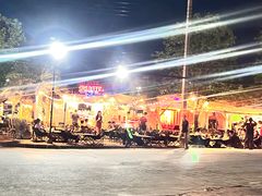 -席娜卡琳火车铁道夜市