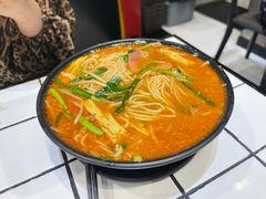 -肥汁米蘭香港米线(长宁来福士店)