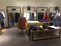 -URBAN REVIVO(佛山南海万达广场店)