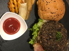 -HIGH FIVE哈福手工汉堡(桂林路店)