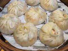 蟹粉鲜肉馅-馋三尺蟹粉小笼(人民广场店)