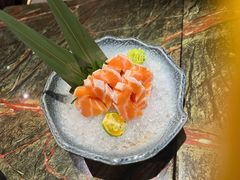 三文鱼腩刺生-炙柒Sekinana·精致料理 烧鸟·铁板烧(海上世界店)