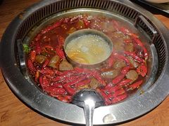 -城墙拐拐火锅(三峡广场黑金冠店)