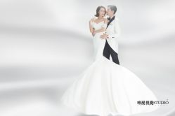 唯美浪漫-巴黎婚纱摄影工作室