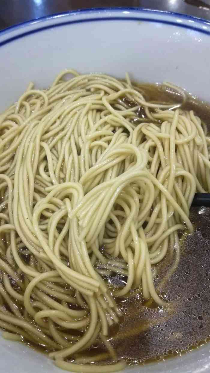 打分 让的烂面,煮成这样就端来了,汤头不行