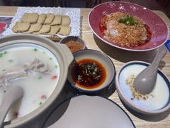 -叁煨蹄花·下饭盐帮菜(人民广场店)