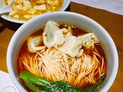 麻辣馄饨小面-南小馆(迪士尼小镇店)