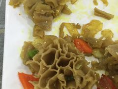 -天天向上素食餐厅(五台山店)
