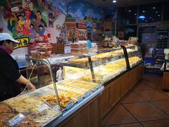面包甜点陈列柜-赞记龙凤礼饼(广州市二宫向群宾馆店)
