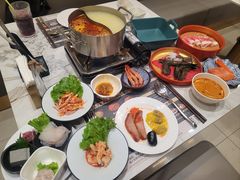-金马门国际美食百汇(珞喻路店)