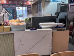 -红渡小香·牛肉麻辣香锅(车站南路店)