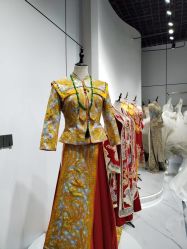 点击看大图 -艾拉·女王婚纱礼服馆