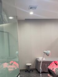 -苗方清颜专业祛痘·皮肤管理