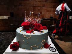 邂逅鲜花双层蛋糕-艾加柒克蛋糕茶歇甜品台(春熙路店)