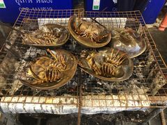 -席娜卡琳火车铁道夜市