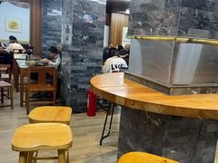 大堂-亮亮面馆(经六路店)