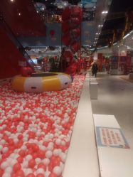 -Hamleys哈姆雷斯(三胞店)