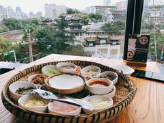 -包整·丝娃娃(一览甲秀楼风景店)