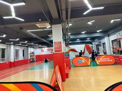 -悦动体能篮球羽毛球网球(三里河店)