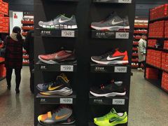 -NIKE上海青浦换季优惠店