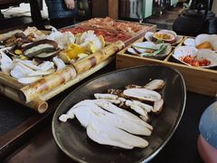 -菌自由丨野生菌火锅特色庭院餐厅(丽江古城店)