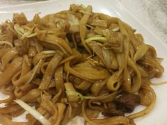 干炒牛河-吉源大排档·鱼生·海鲜(烧烤彩印厂店)