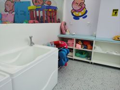 -熊小米专业儿童游泳馆