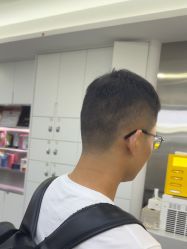 -首脑美发沙龙