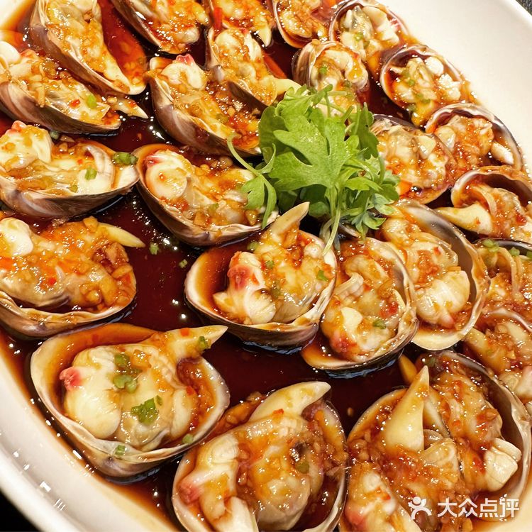 在新天地遇外滩