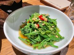 清炒丝瓜尖-一坐一忘云南菜(嘉里中心店)