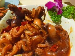 -嗨辣小聚·盘锦河蟹·海鲜烧烤龙虾(盘锦十年好店)
