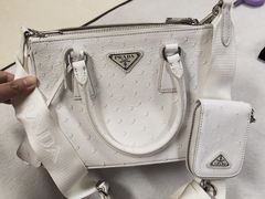 -用真奢侈品名表名包回收中心(朝阳万达店)