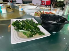 -覃记海鲜美食餐厅