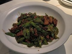 -阿瓦山寨·湘菜现炒·剁椒鱼头王(咸阳总店)