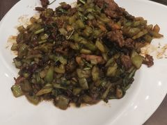 怪味牛柳-恩宏德餐馆(平山道店)