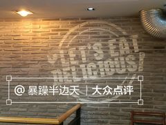 -BHC炸鸡(明洞总店)
