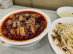 -胡成记口蘑龙眼包子(盐道街店)