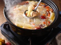 -香巴拉云南餐厅(华莱坞店)