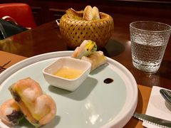 越式鲜虾芒果米纸卷-Golden Lily河内巴黎法越料理餐厅(建国西路店)