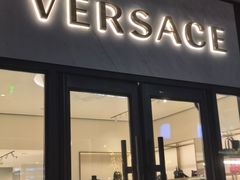 -王府井奥莱棋盘山小镇