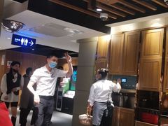 -海底捞火锅鲜切牛肉主题店(长寿路店)