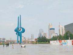 -泉城广场