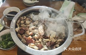 Xiaoshi Lamb Hot Pot