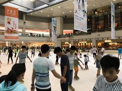 -冰纷万象滑冰场(深圳万象城店)