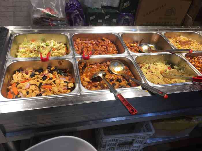 厨贝乐15元自助快餐-"15元的自助餐,就不要要求口味了,菜品种.