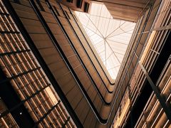 -上海虹桥中心爱琴海亚朵S酒店